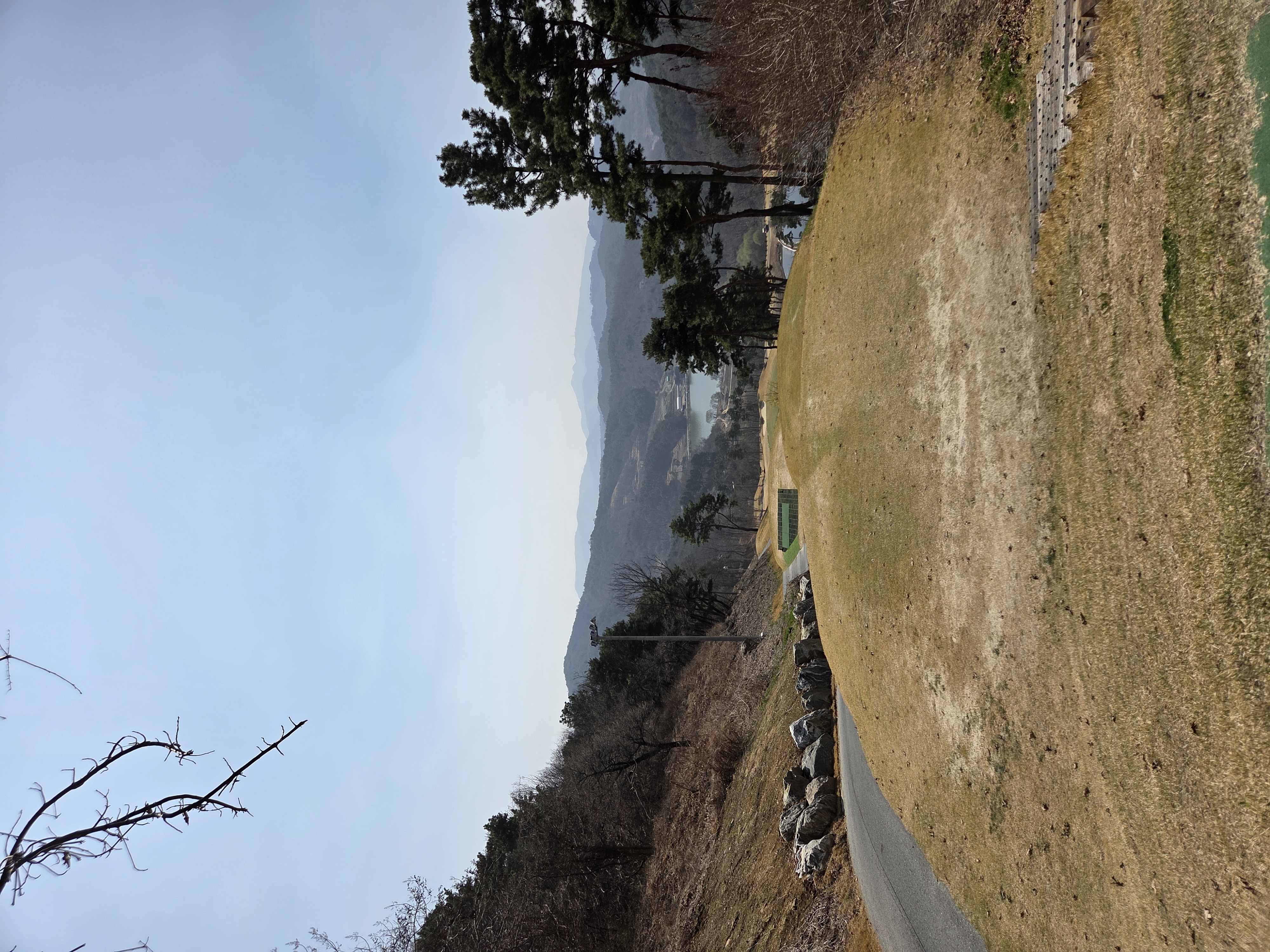 반균하